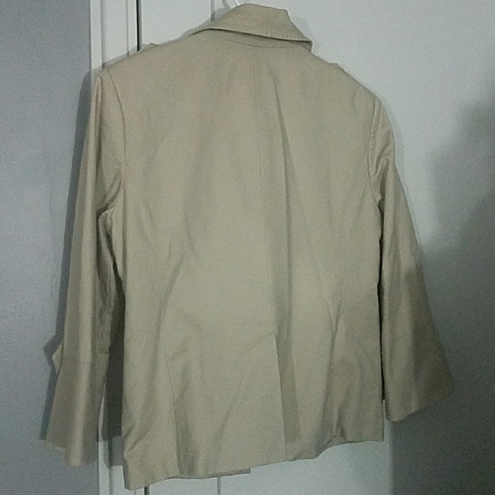 Jacket - Picture 4 of 4